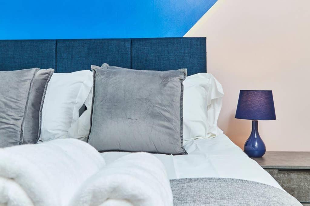 New - The Chique Scandic Cambridge Abode - Parking Εξωτερικό φωτογραφία
